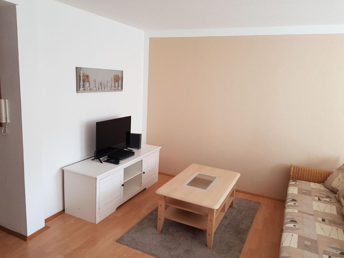 Holiday Apartment In The Lessing Town Of 卡门茨 外观 照片